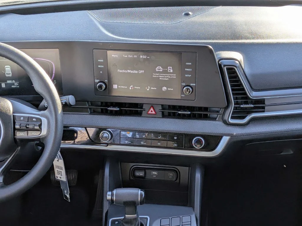 Certified Used 2025 Steel Gray Kia LX image 14