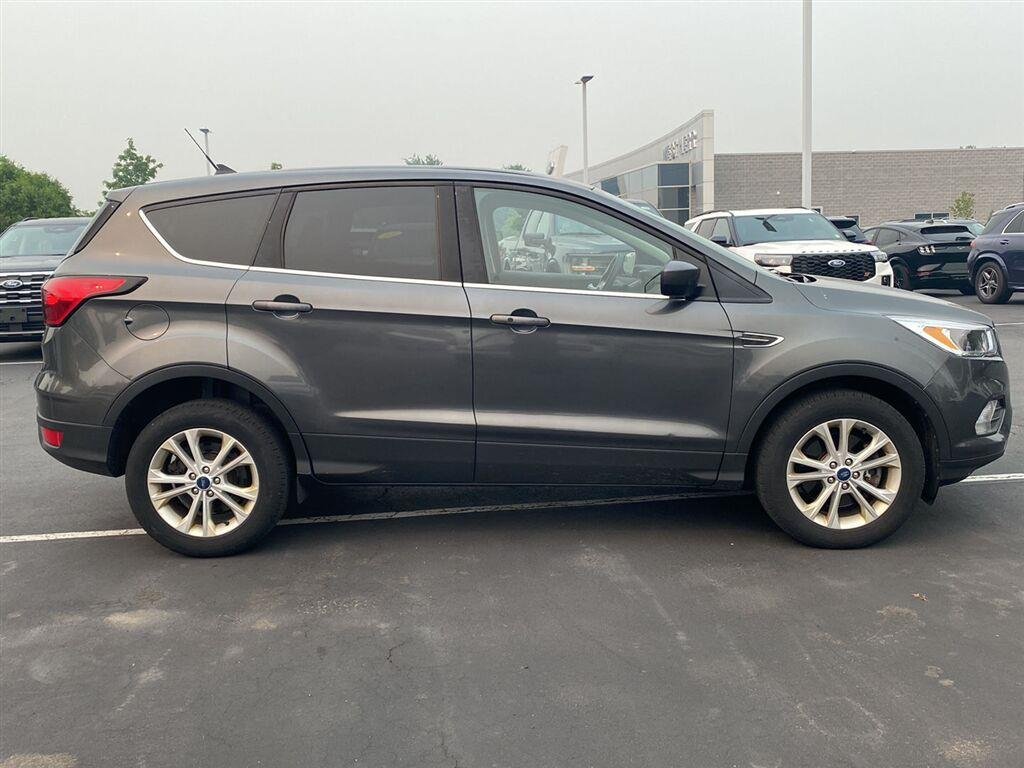 Used 2019 Magnetic Ford SE image 11