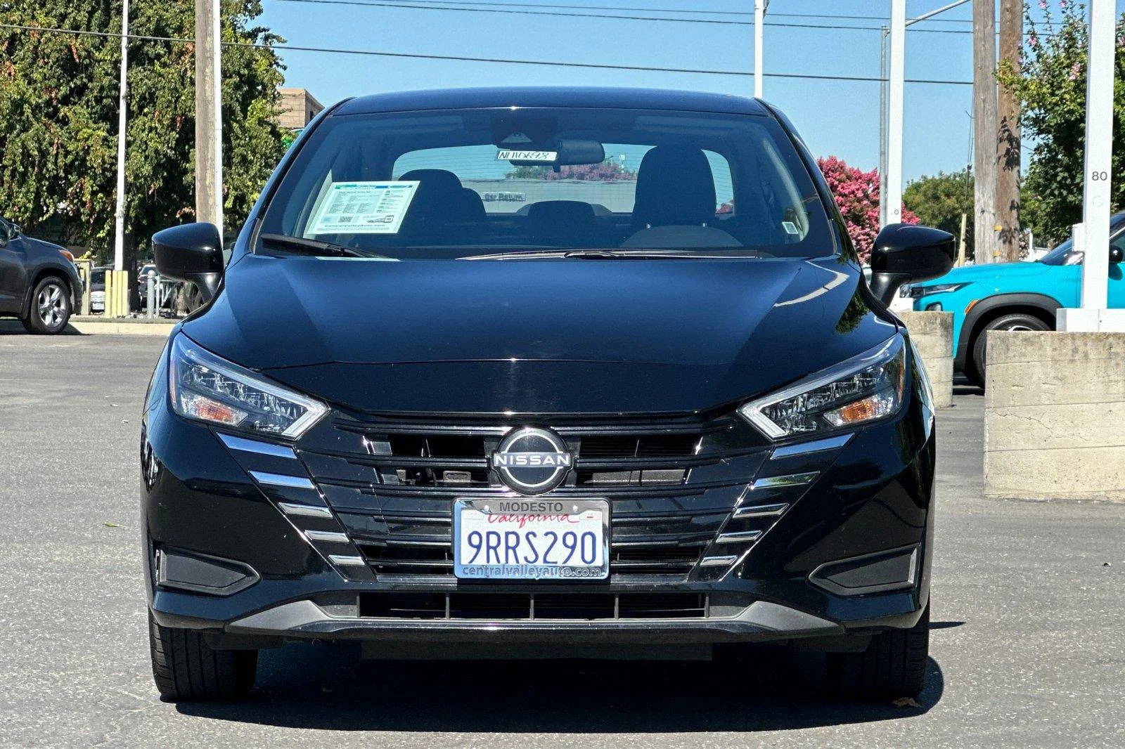 Used 2025 Super Black Nissan SV image 9