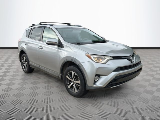 Used 2016 Silver Toyota XLE image 1