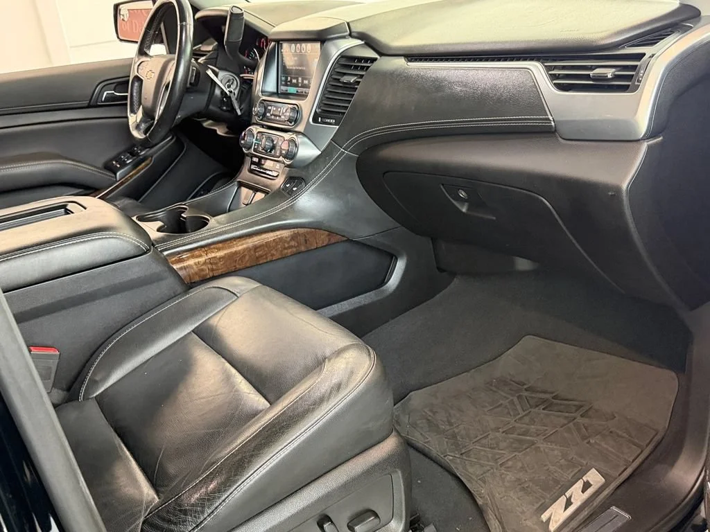 Used 2019 BLACK Chevrolet LT image 17