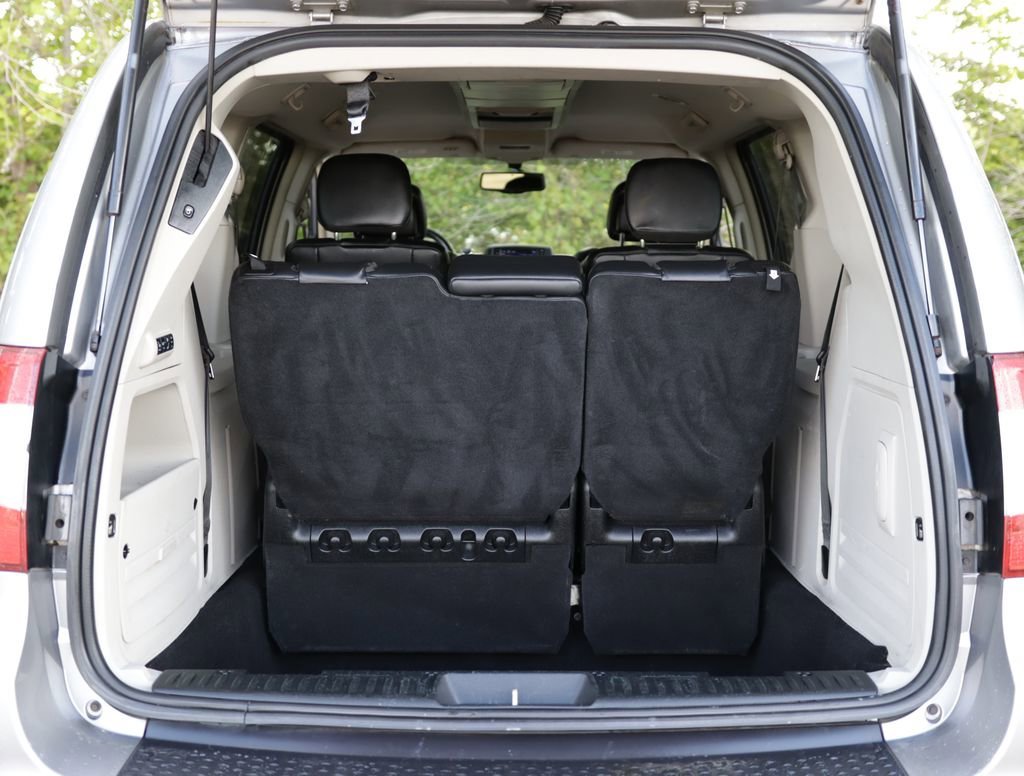 Used 2014 Silver Chrysler Touring-L 30th Anniversary image 10