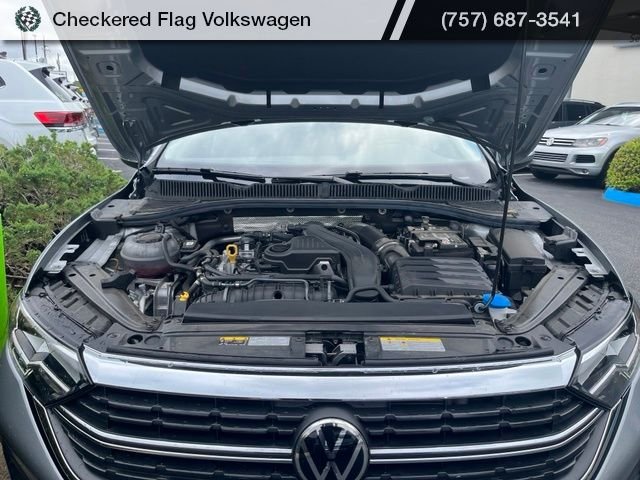 Used 2023 Pyrite Silver Metallic Volkswagen 1.5T SE image 33