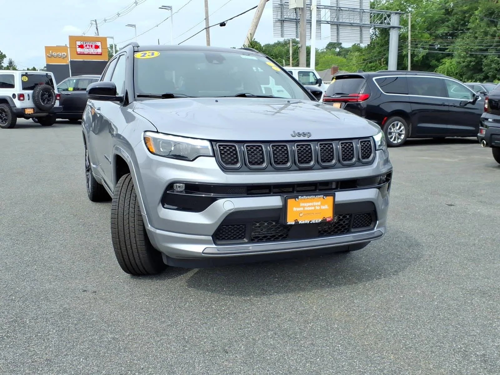 Certified Used 2023 Billet Silver Metallic Clearcoat Jeep High Altitude image 4