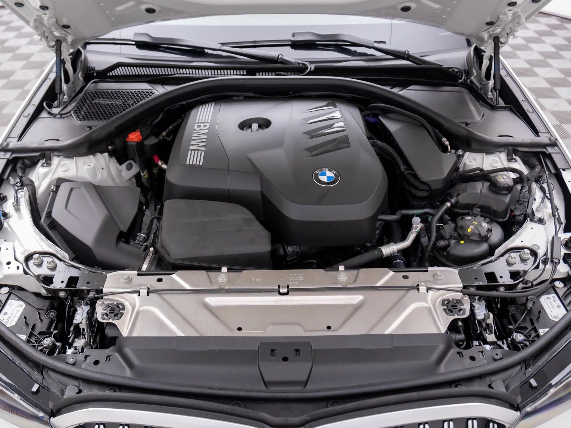 New 2026 White BMW 330i xDrive image 30