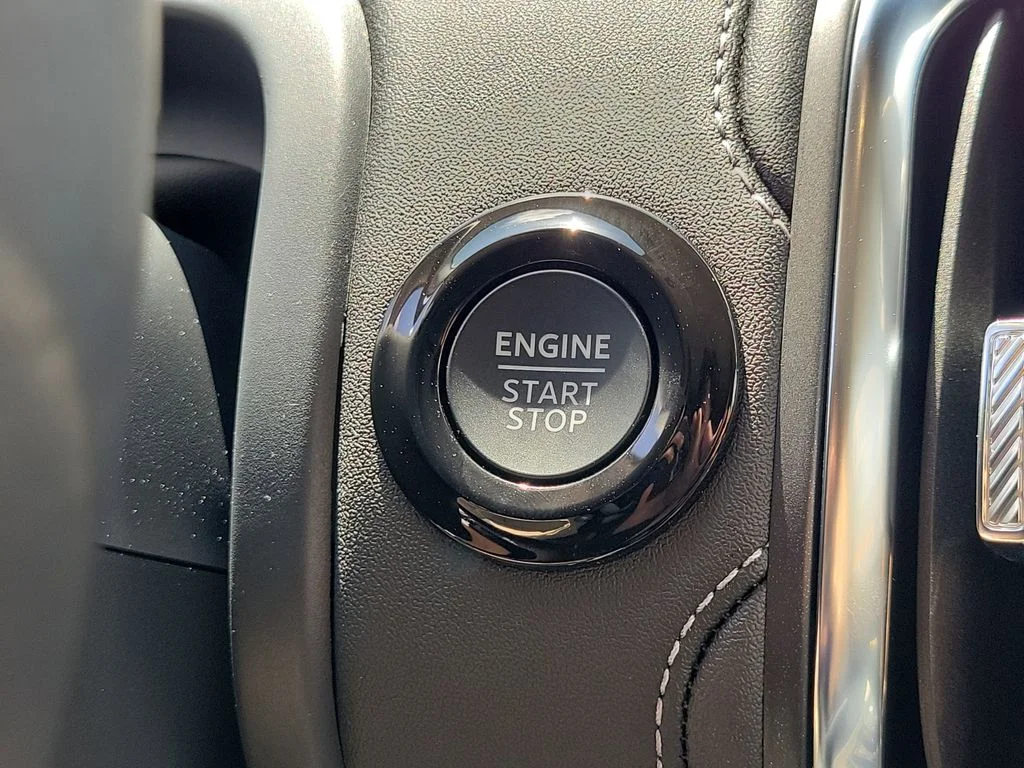 New 2026 Space Silver Metallic Ford Platinum® image 28