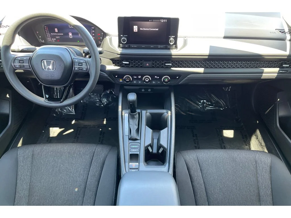 Certified Used 2025 Crystal Black Pearl Honda SE image 15