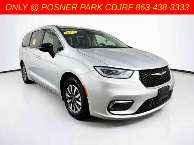 2024 Chrysler Pacifica Hybrid Select
