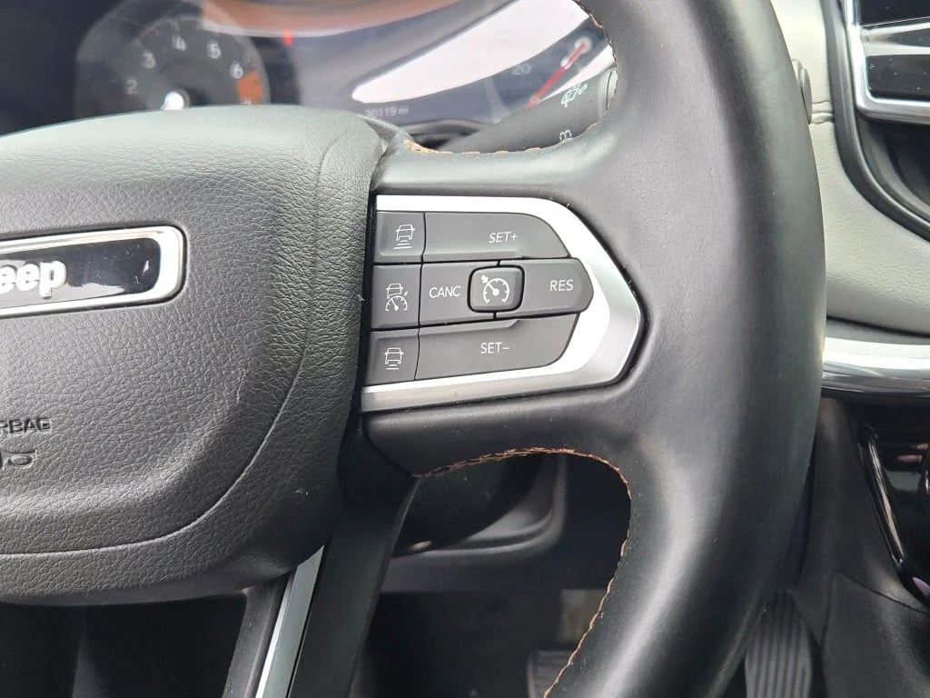 Used 2022 Black Jeep Limited image 32