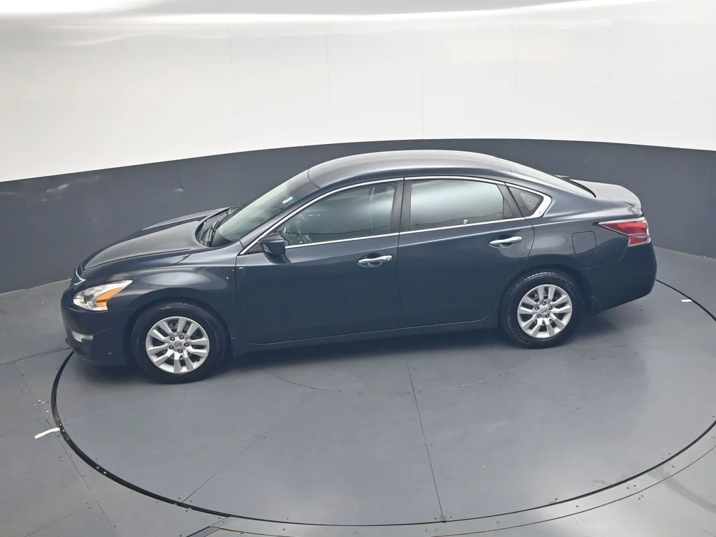 Used 2015 Storm Nissan 2.5 S image 20