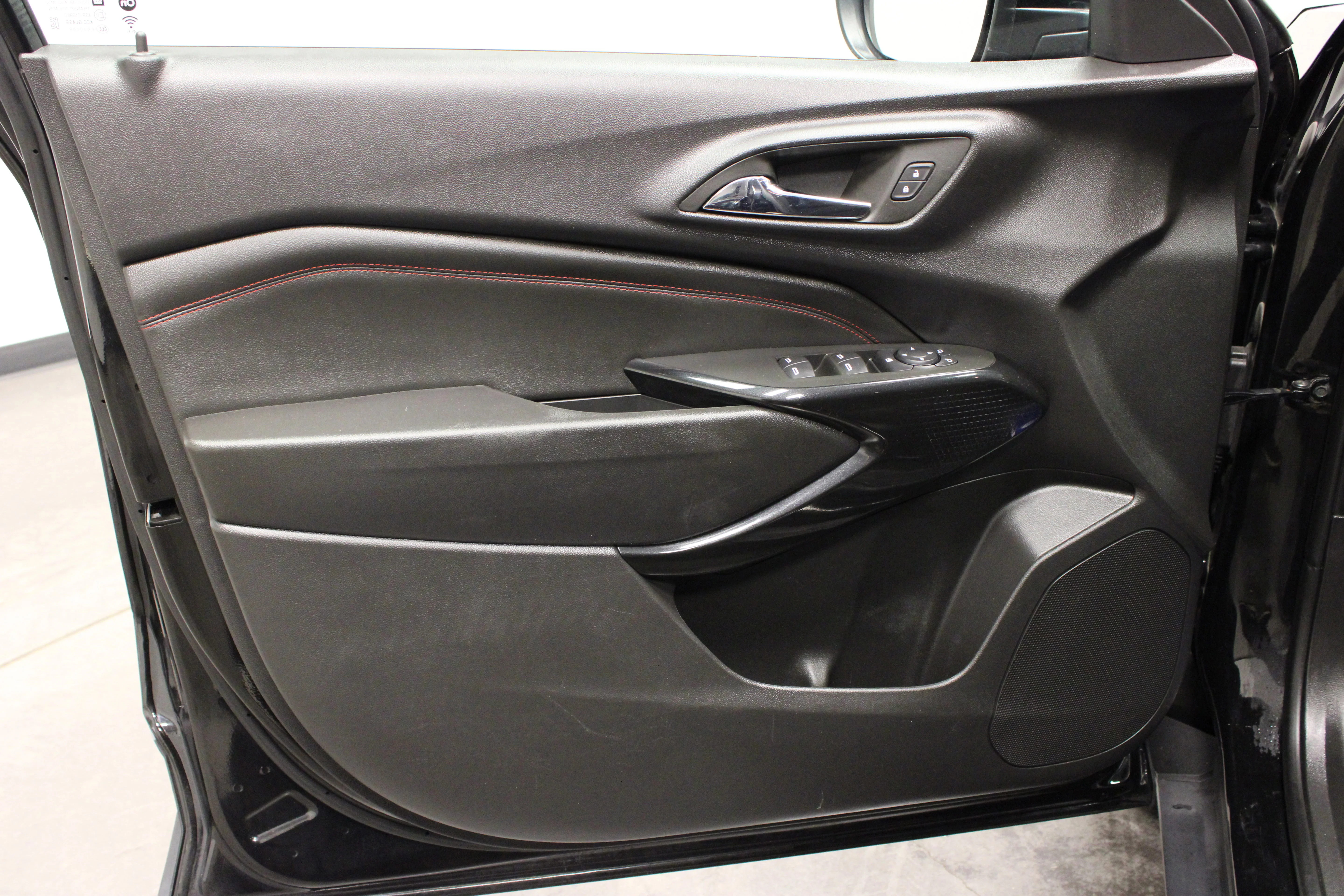 Used 2024 Mosaic Black Metallic Chevrolet 2RS image 18