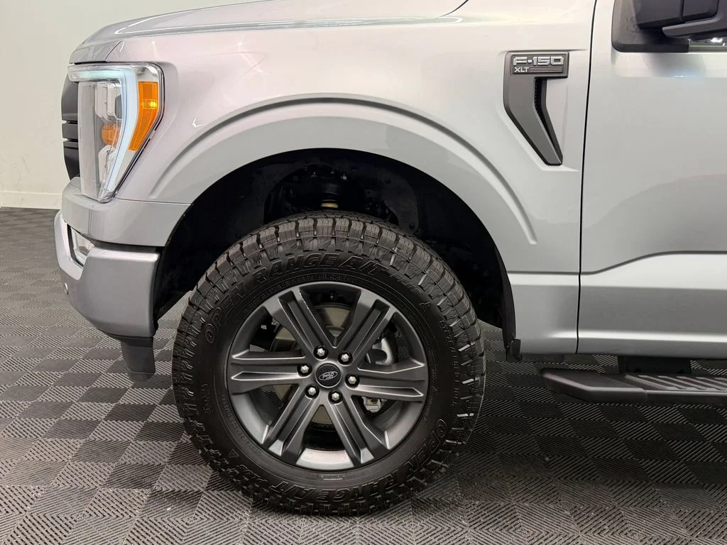 Used 2023 Iconic Silver Metallic Ford XLT image 11