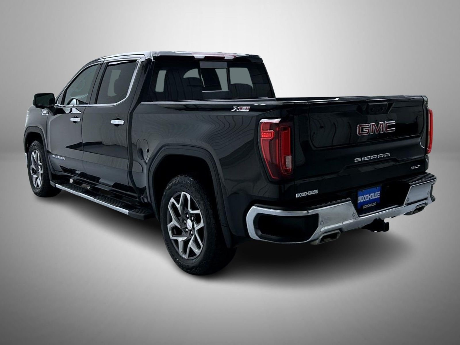 Used 2024 Black GMC SLT image 7