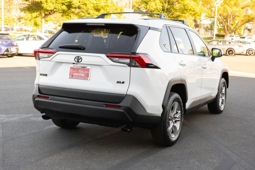 Used 2024 Ice Cap Toyota XLE image 5