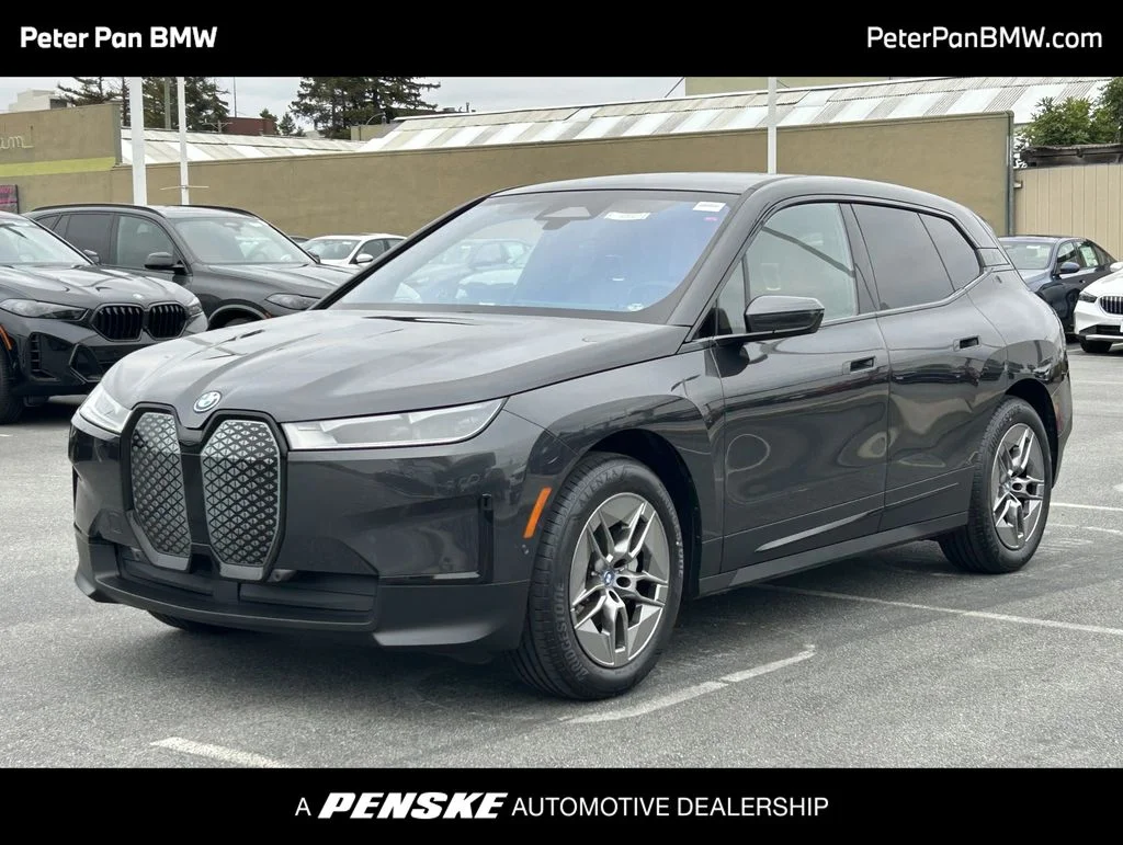 2023 BMW iX xDrive50's photo