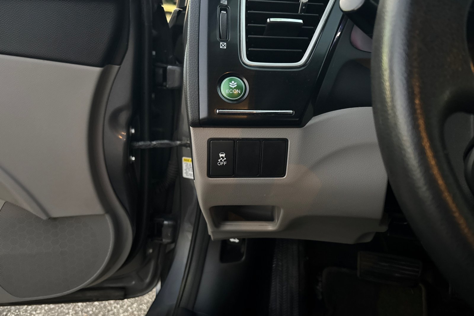 Used 2013  Honda LX image 31
