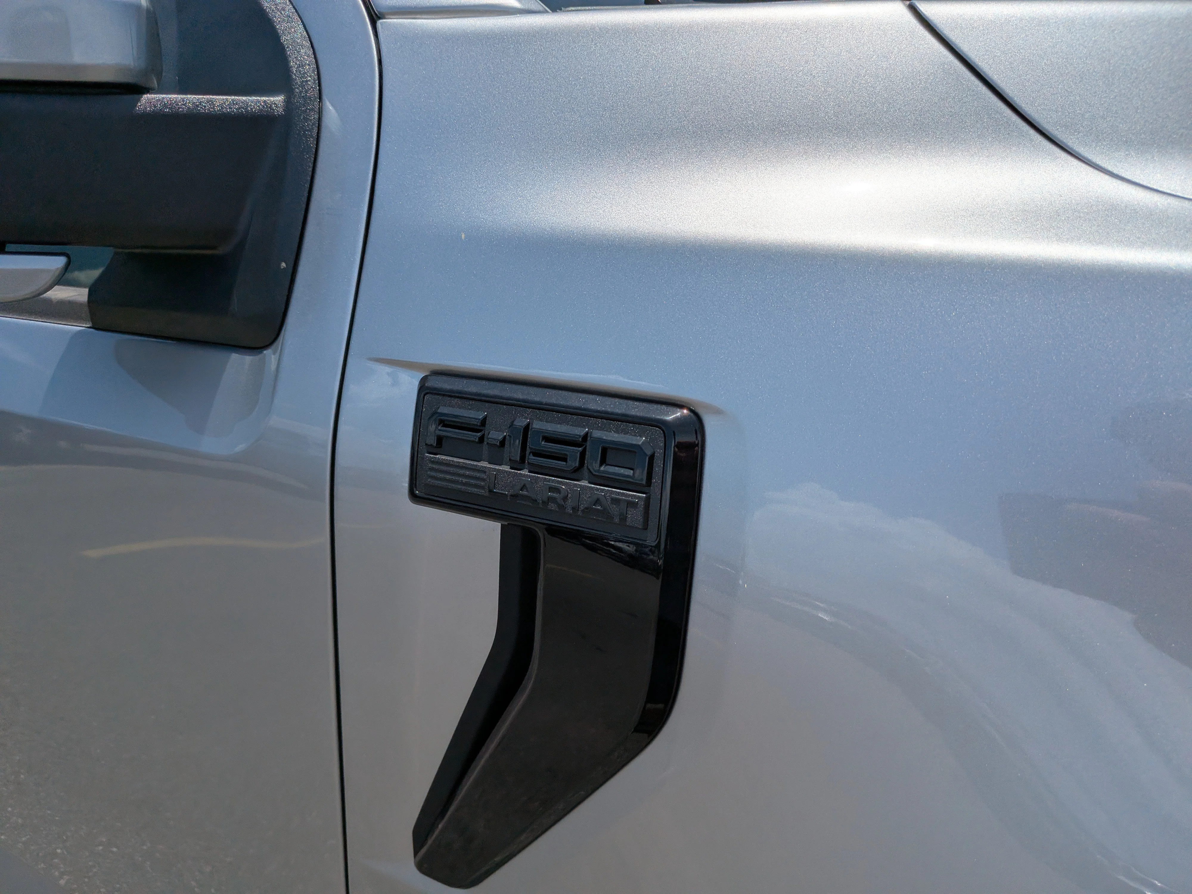 New 2026 Iconic Silver Metallic Ford Lariat image 10