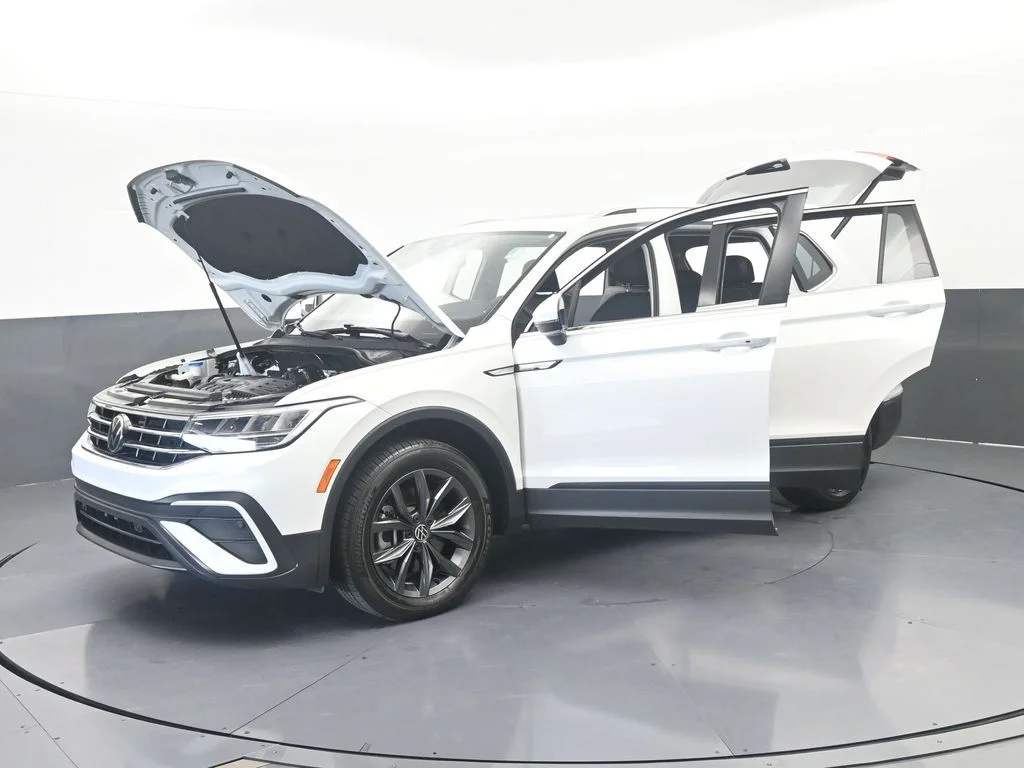 Used 2023 White Volkswagen 2.0T SE image 73