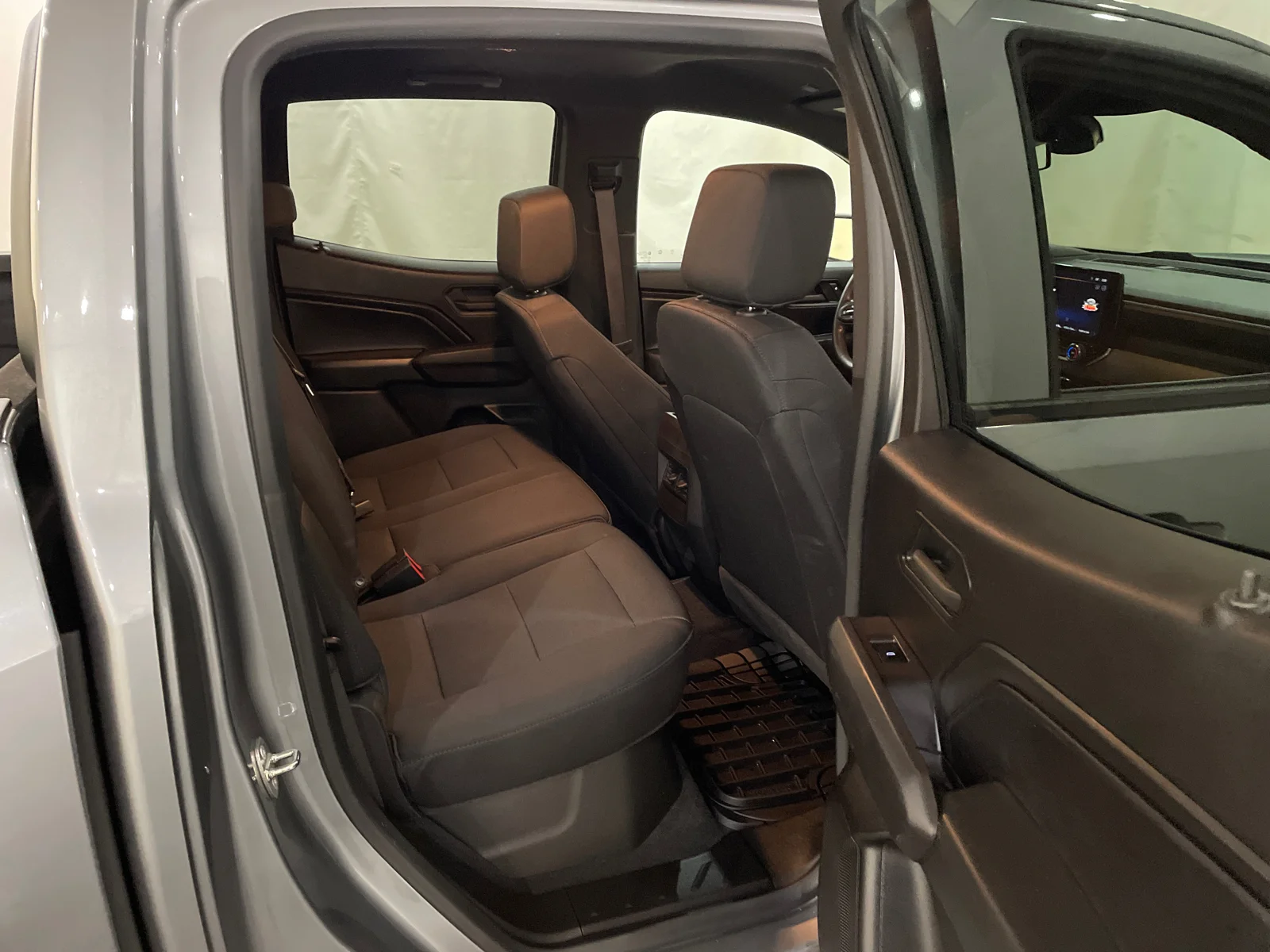 Used 2023 Sterling Gray Metallic Chevrolet 4WD Trail Boss image 25