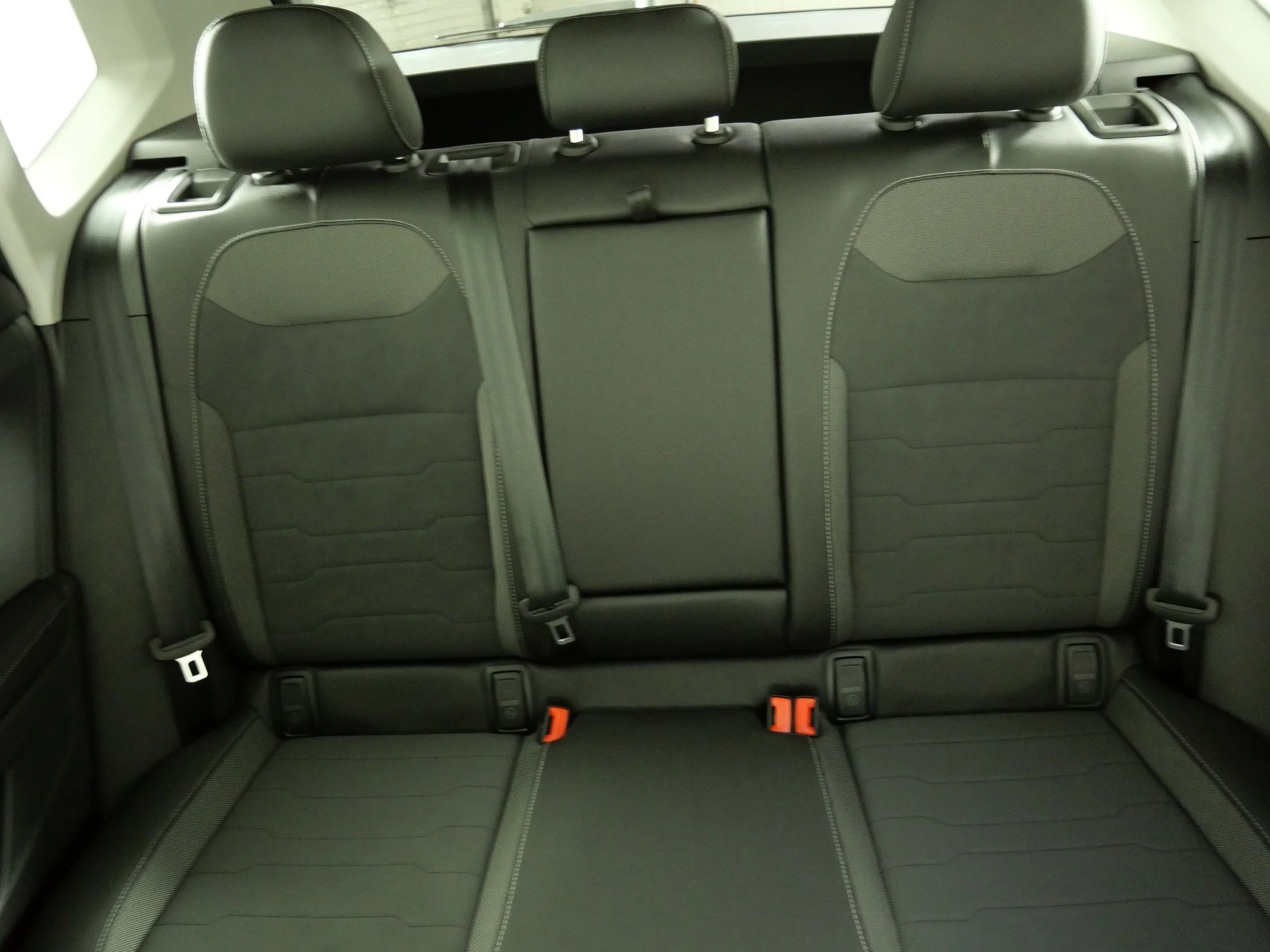 New 2026 Deep Black Pearl Volkswagen SE Black image 13