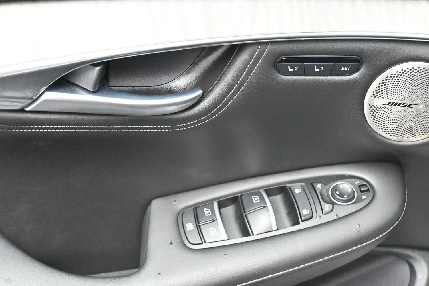 Used 2024 Black Obsidian INFINITI SENSORY image 12