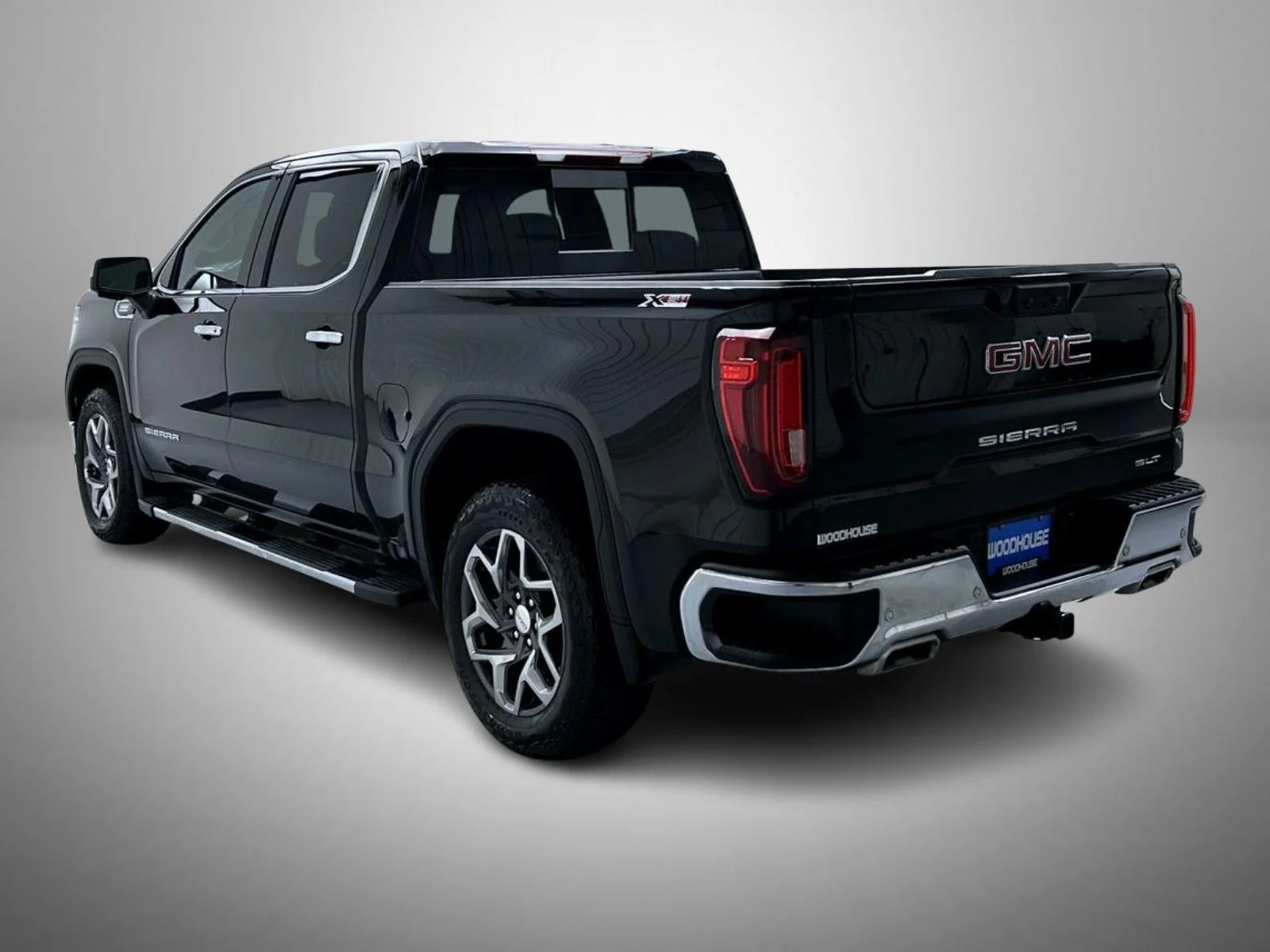 Used 2024 Black GMC SLT image 7