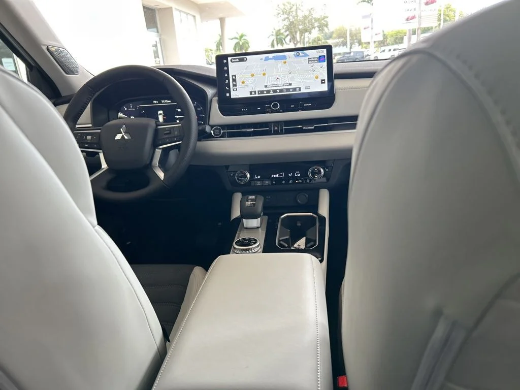 New 2026 White Mitsubishi SE 1.5T 2WD image 26