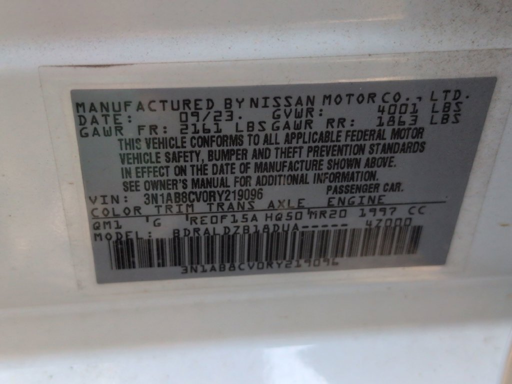 Used 2024 White Nissan SV image 33