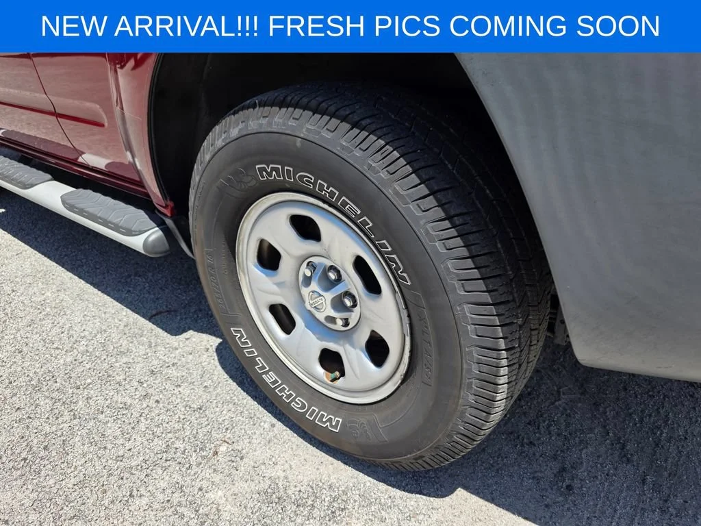 Used 2015 Red Nissan X image 7