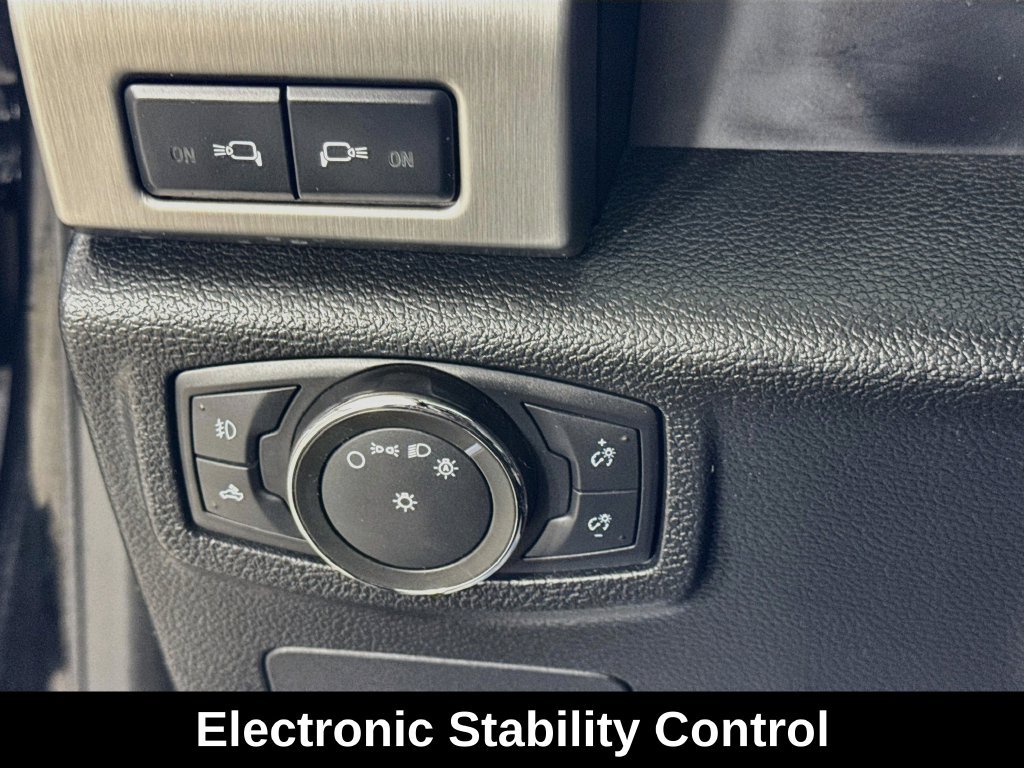 Used 2016 Shadow Black Ford Platinum image 15