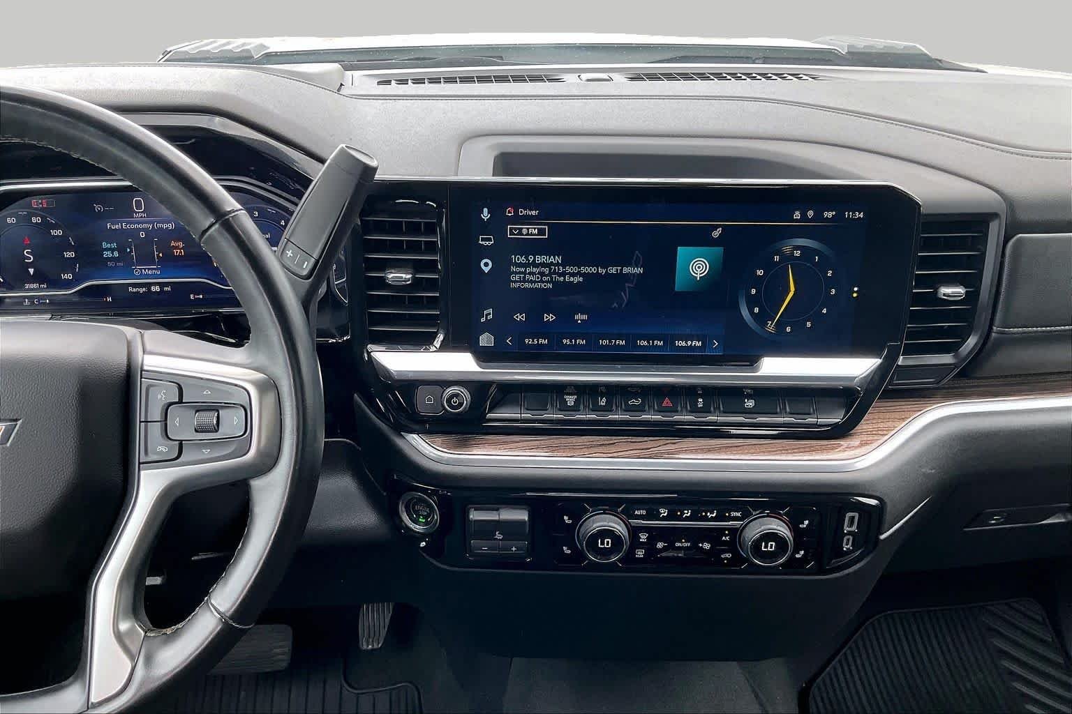 Used 2025 Summit White Chevrolet LT image 7