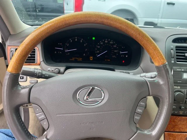 Used 2005 White Lexus 430 image 7