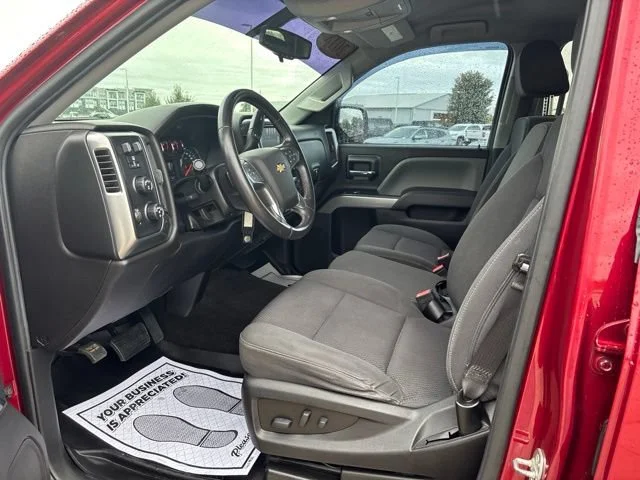Used 2018 CAJUN RED TINTCOAT Chevrolet LT image 34