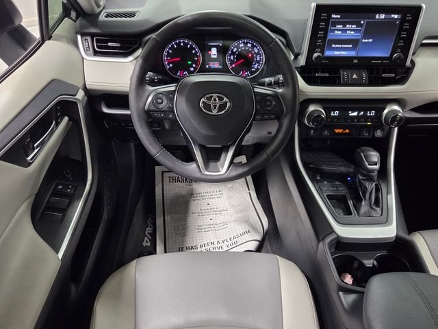 Used 2021 Silver Toyota XLE Premium image 7