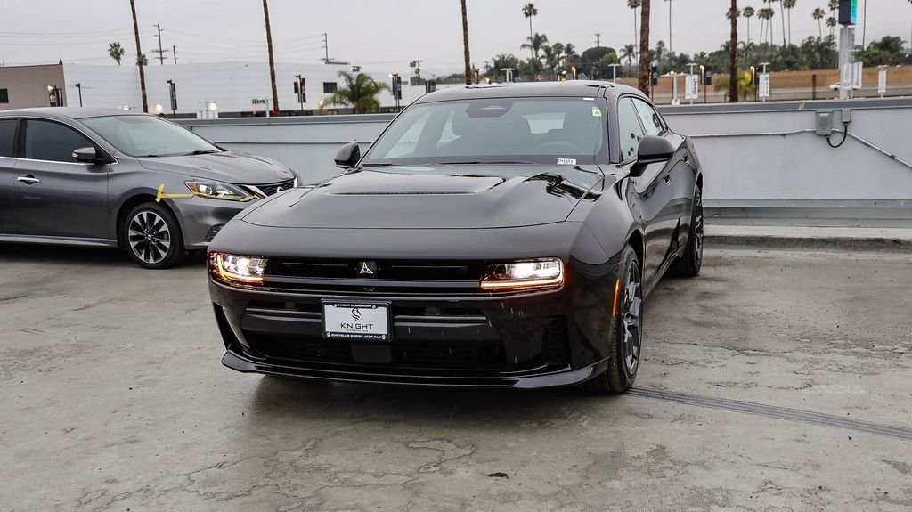 New 2026 Diamond Black Crystal Pearlcoat Dodge R/T image 4