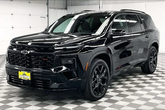 Used 2025 Mosaic Black Metallic Chevrolet RS image 12