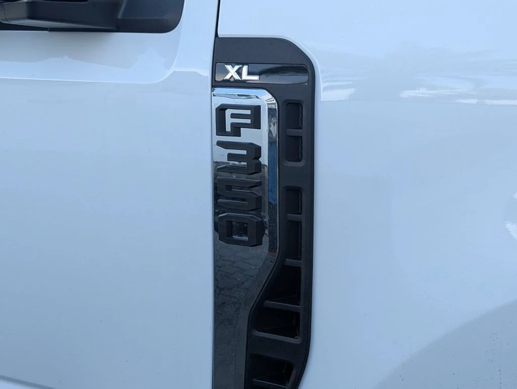 New 2026 Oxford White Ford F-350® XL image 4