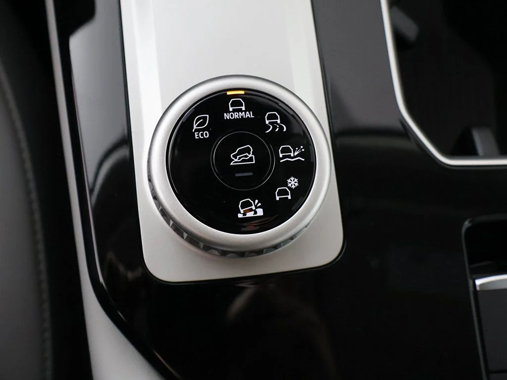 2025 Mitsubishi Outlander SE - Photo 53