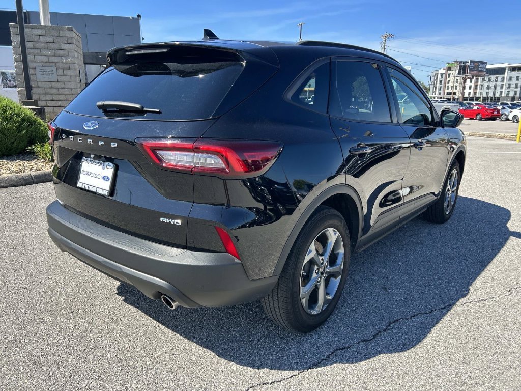 Certified Used 2025 Black Metallic Ford ST-Line image 4