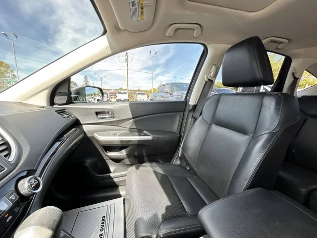 Used 2016 Alabaster Silver Metallic Honda EX-L image 48
