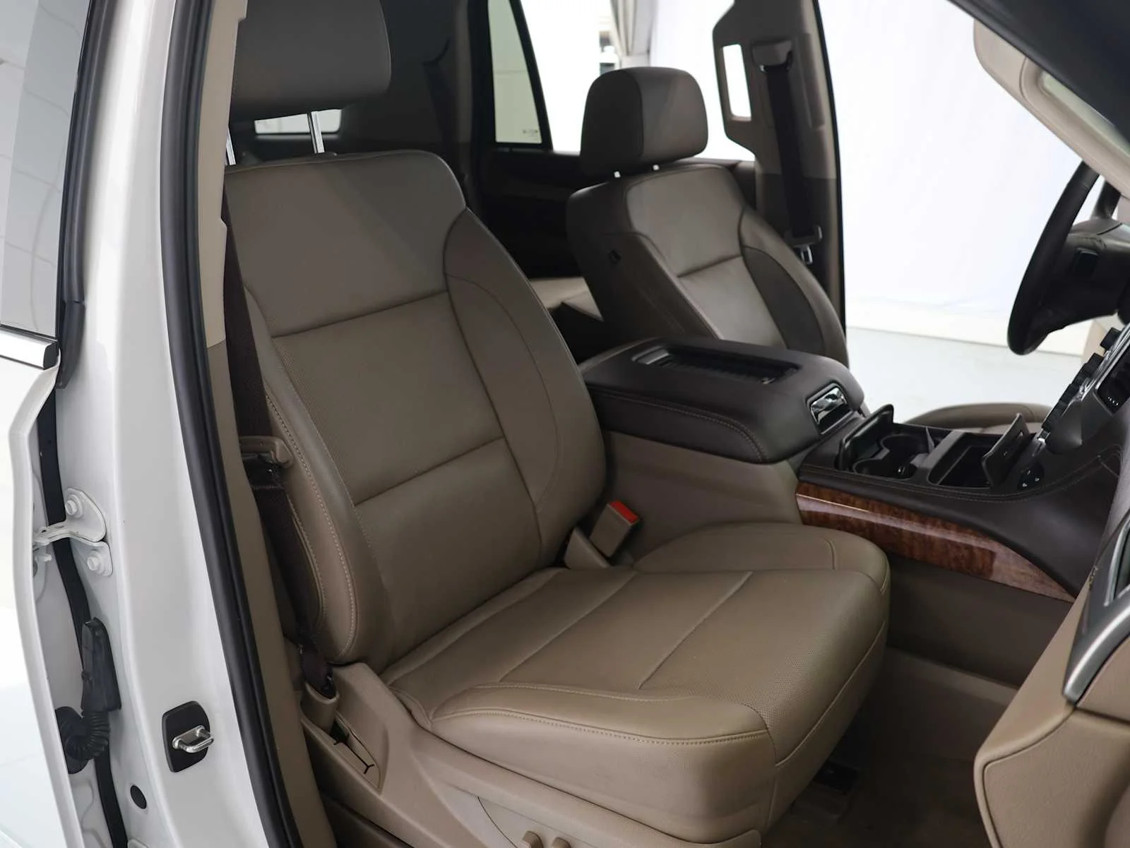 Used 2018 Summit White Chevrolet Premier image 14