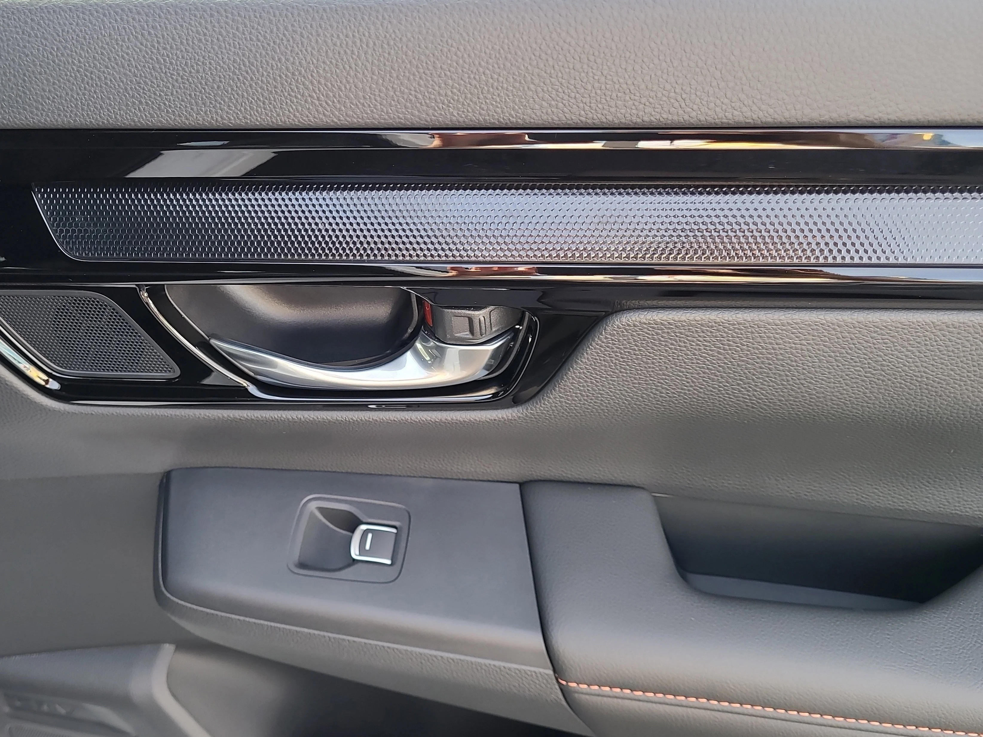 New 2026 Platinum White Pearl Honda Sport Touring image 16