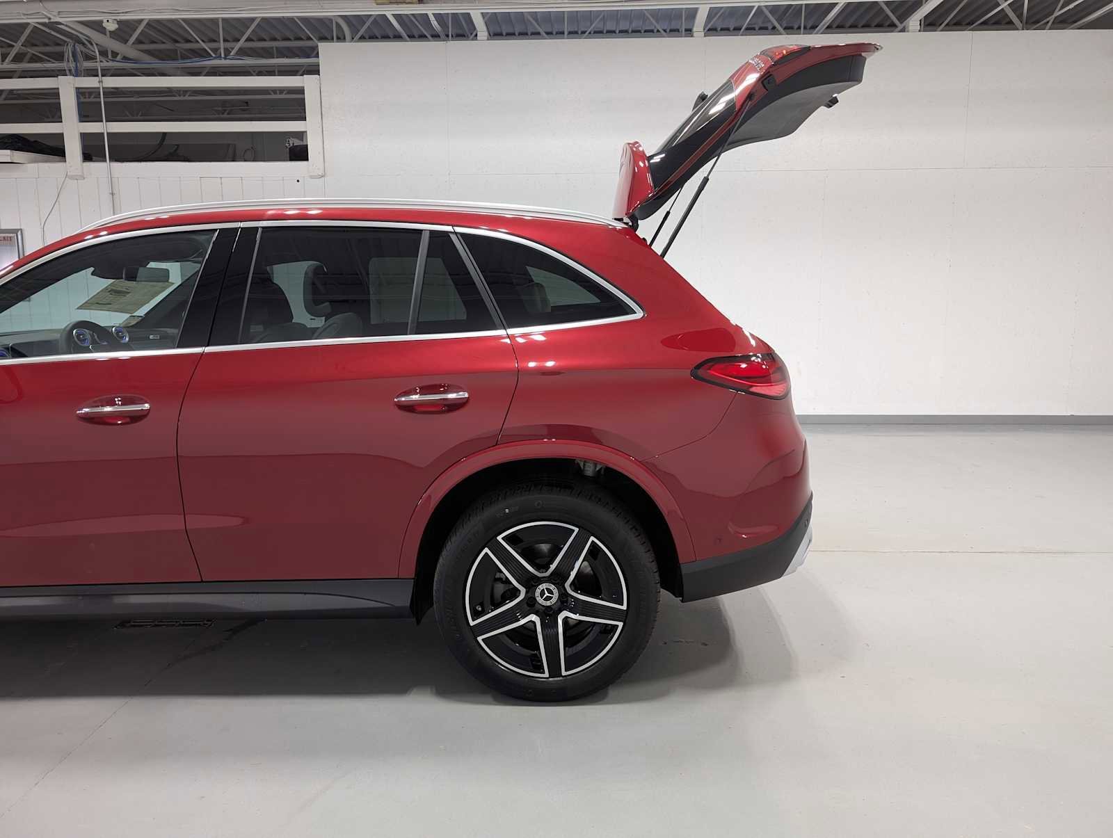 2026 Mercedes-Benz GLC Base - Photo 9