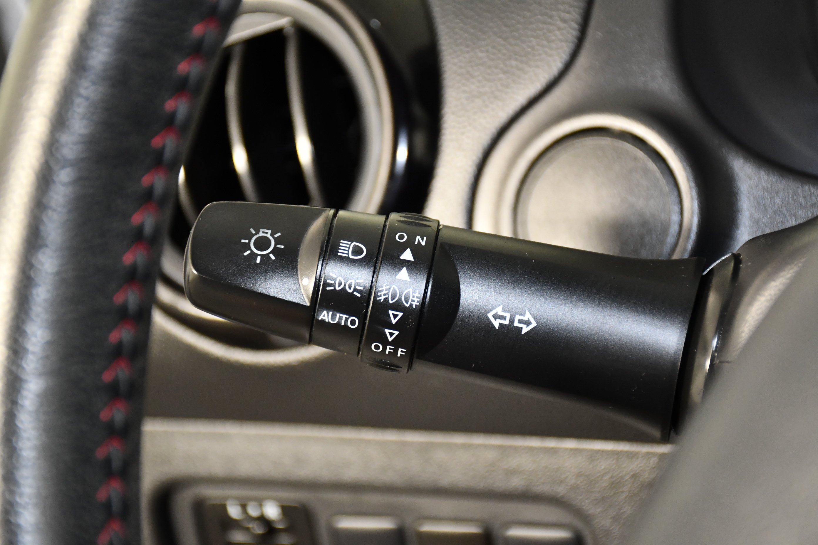 Used 2022 White Mitsubishi Black Edition image 22