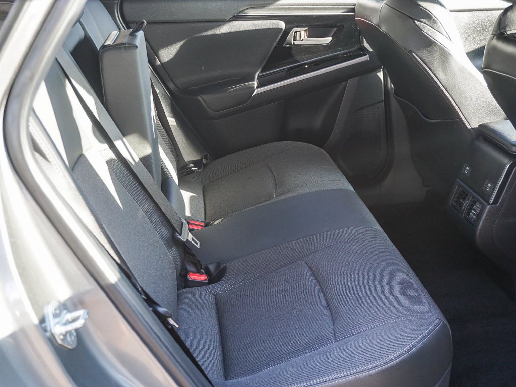 Used 2023  Toyota XLE image 13