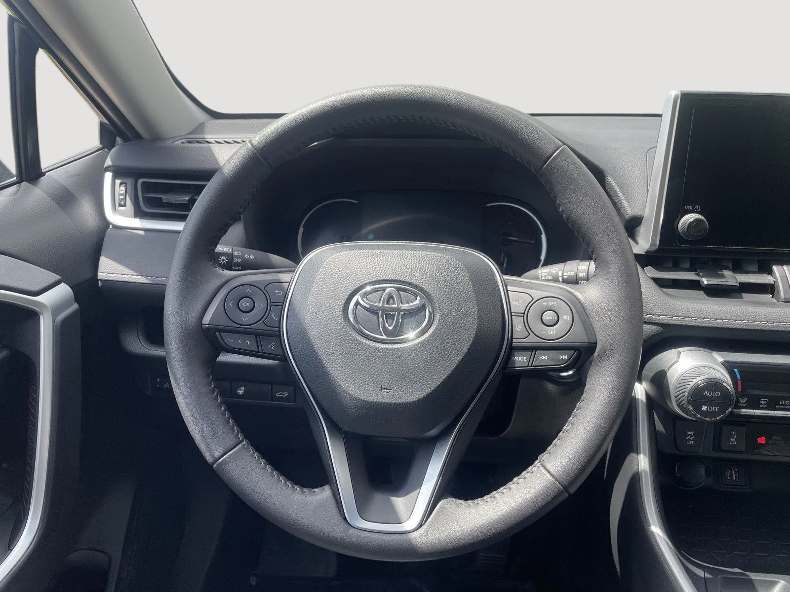 Used 2024 Magnetic Gray Metallic Toyota XLE image 23