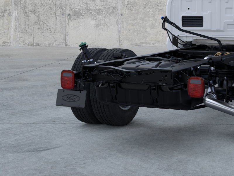 New 2026 Oxford White Ford F-350® XL image 21