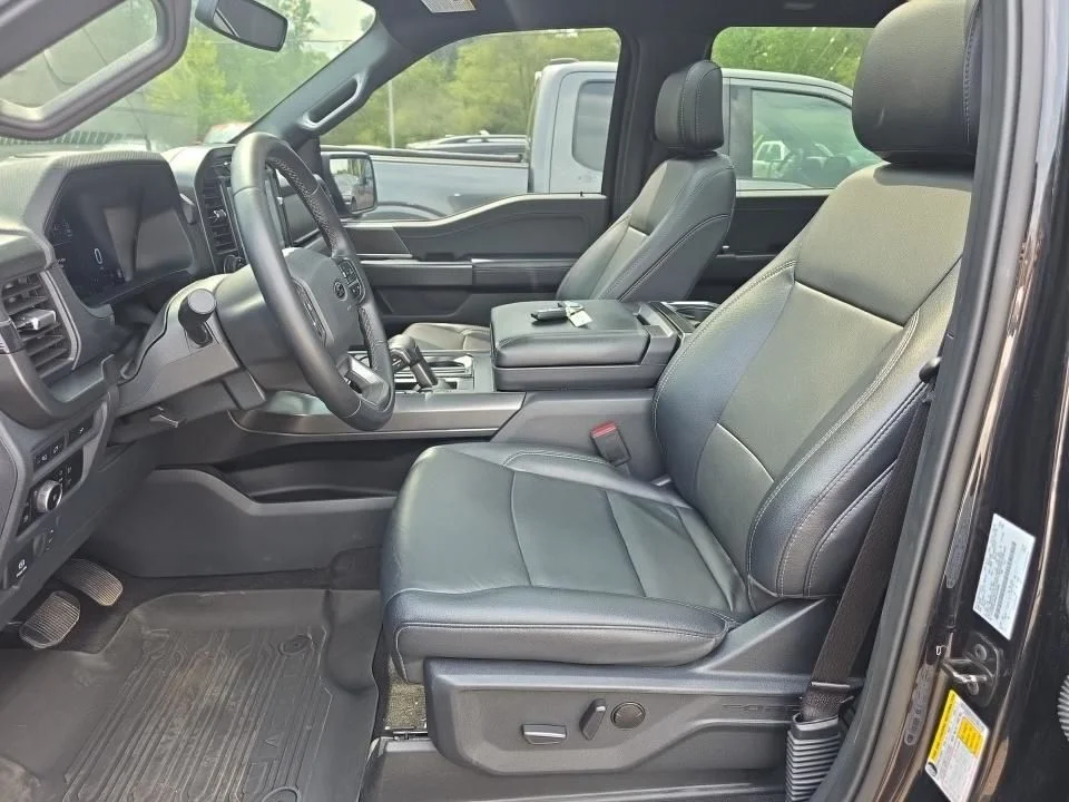 Used 2024 Agate Black Metallic Ford XLT image 4