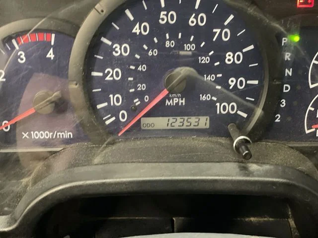 Used 2008 Green Mitsubishi  image 15