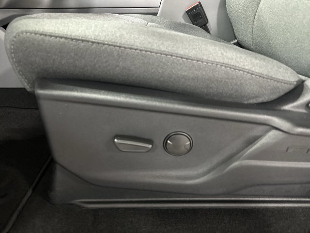 New 2027 Agate Black Metallic Ford F-250® XLT image 18